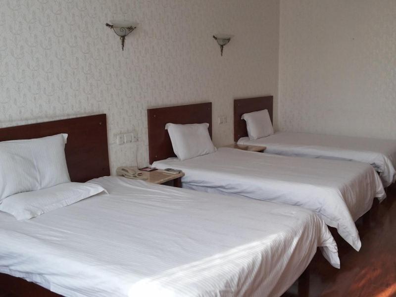 Greentree Alliance Shandong Qingdao Huangdao Zhangyanshan Road Zhongyang Hotel 外观 照片